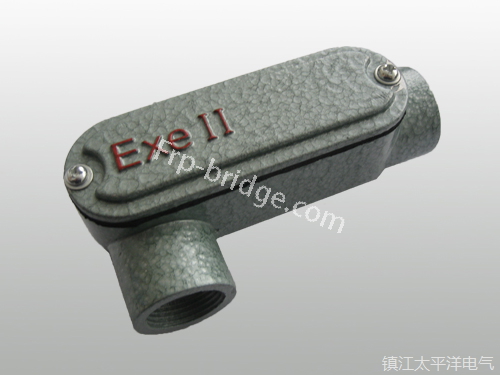 防(fang)爆右(you)彎通(tong)穿線(xian)盒