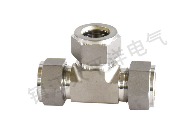 卡套三(san)通中間(jian)接頭