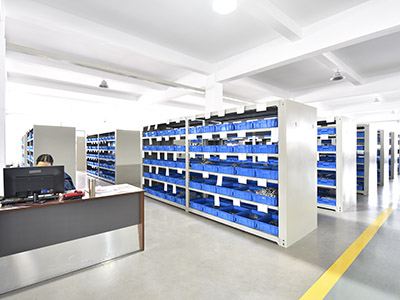 成(cheng)品庫(ku)